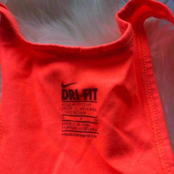 Nike Tank Top - Picture 3 of 6